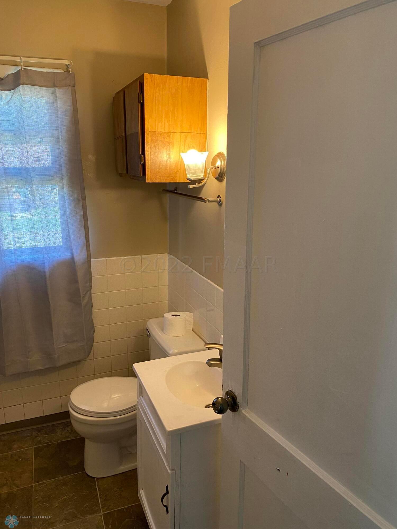 Unit 2 - Bathroom