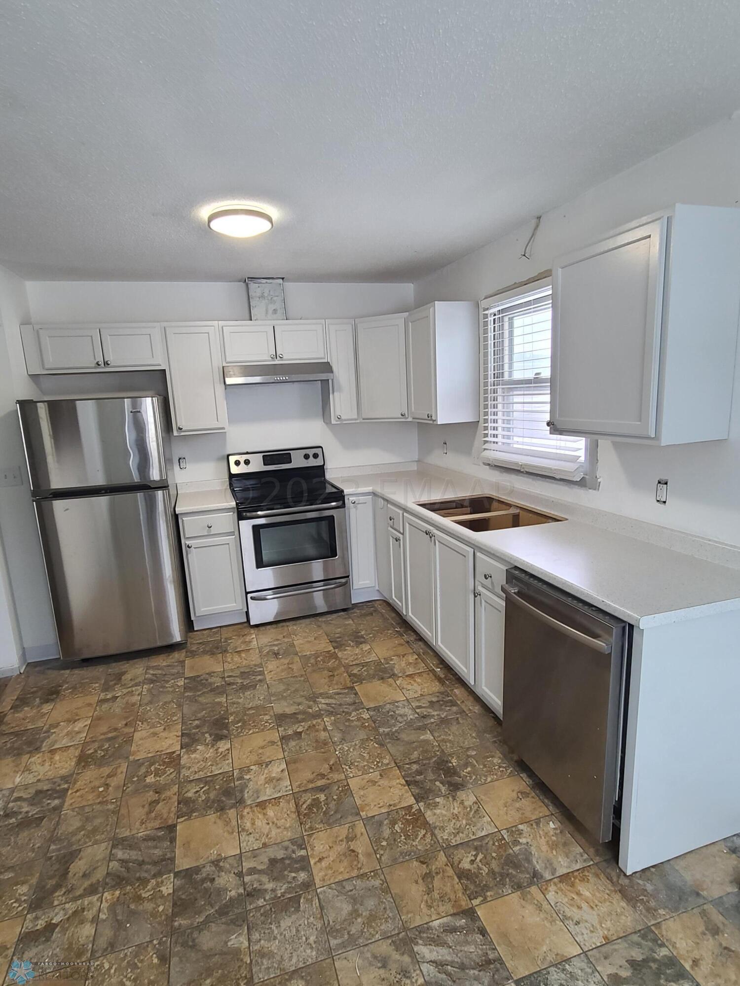 Upper unit kitchen