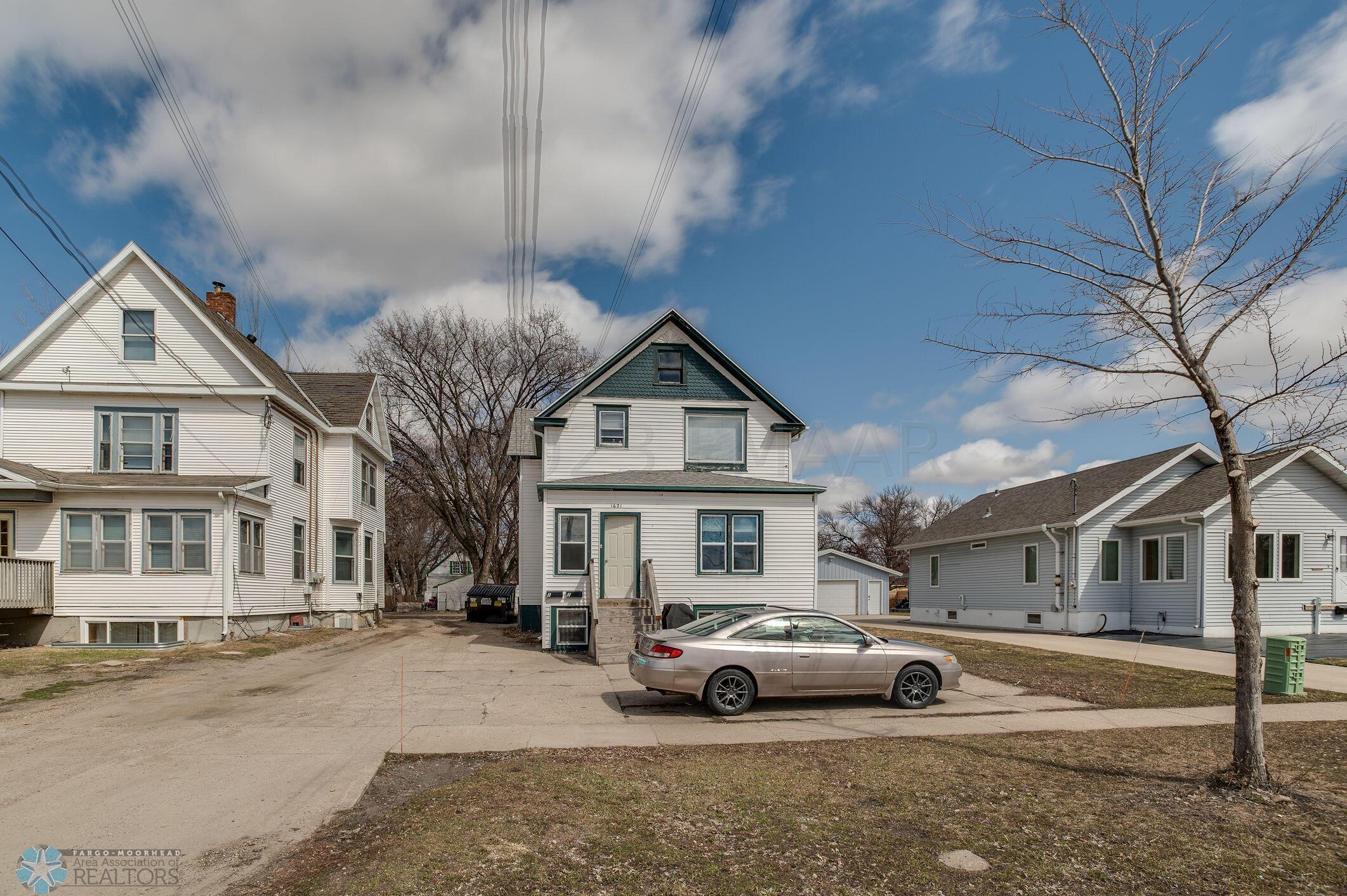1621_3RD_AVE_S-23