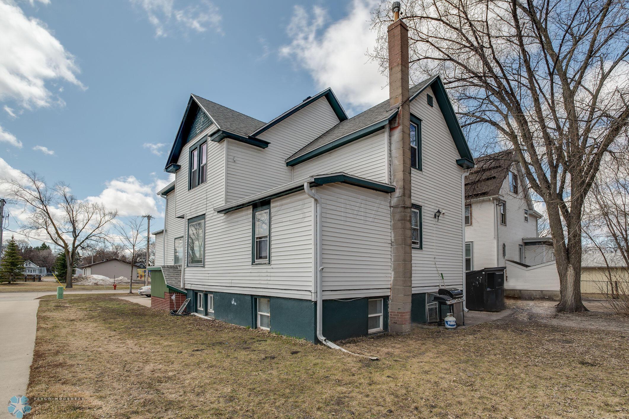 1621_3RD_AVE_S-21