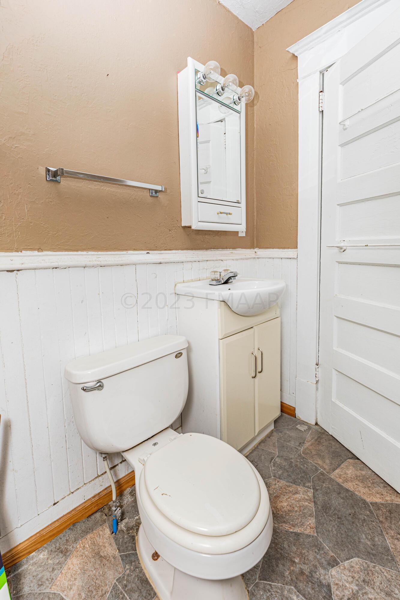 921 6 (21 of 27)