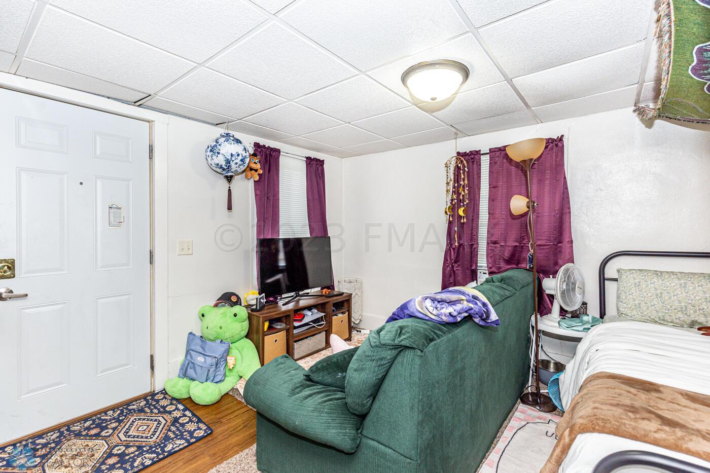 Home-20