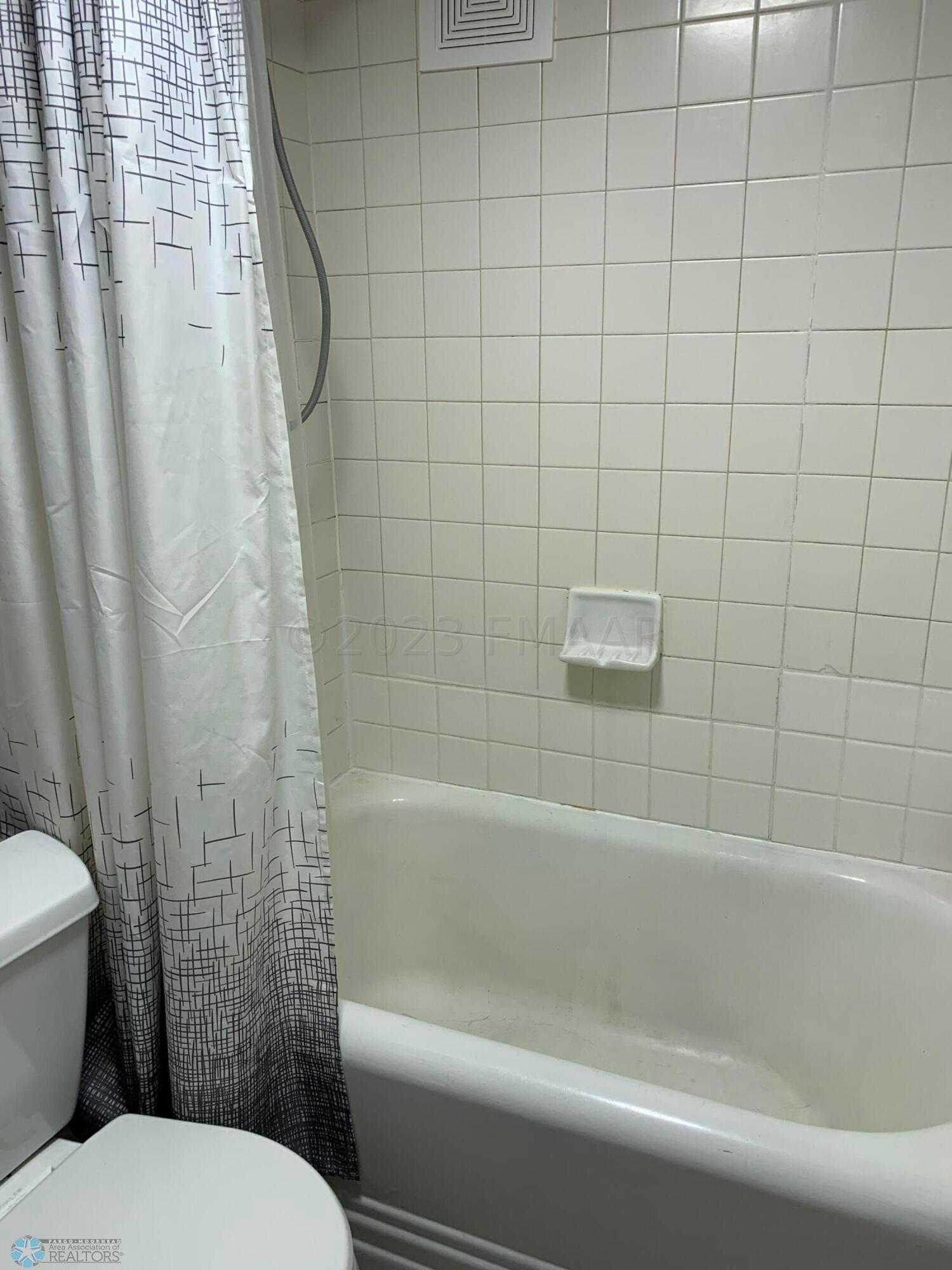 SECOND FLOOR BATHROOM