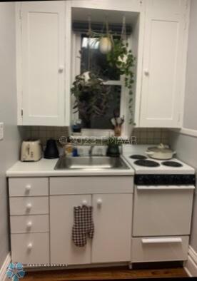 studio kitchen