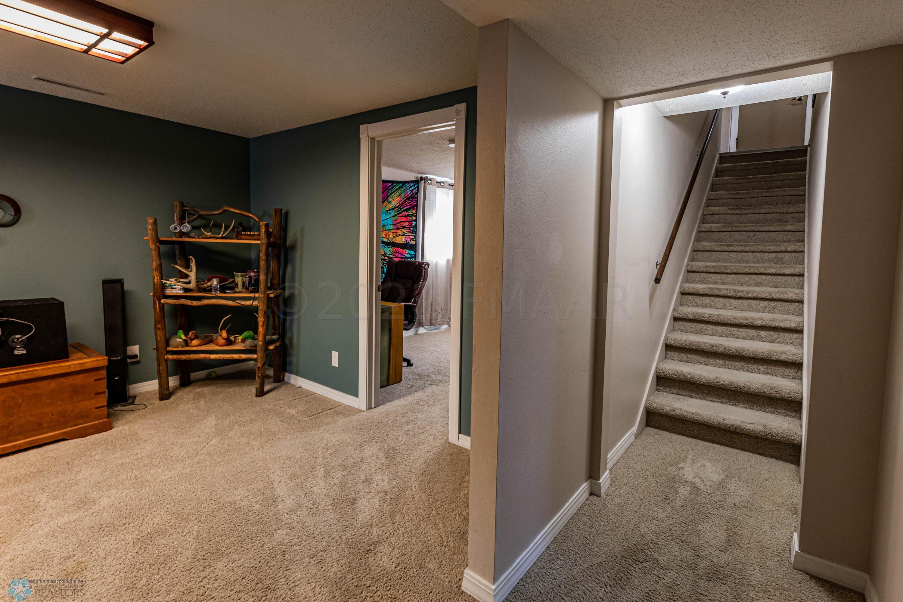 2427 27 (32 of 55)