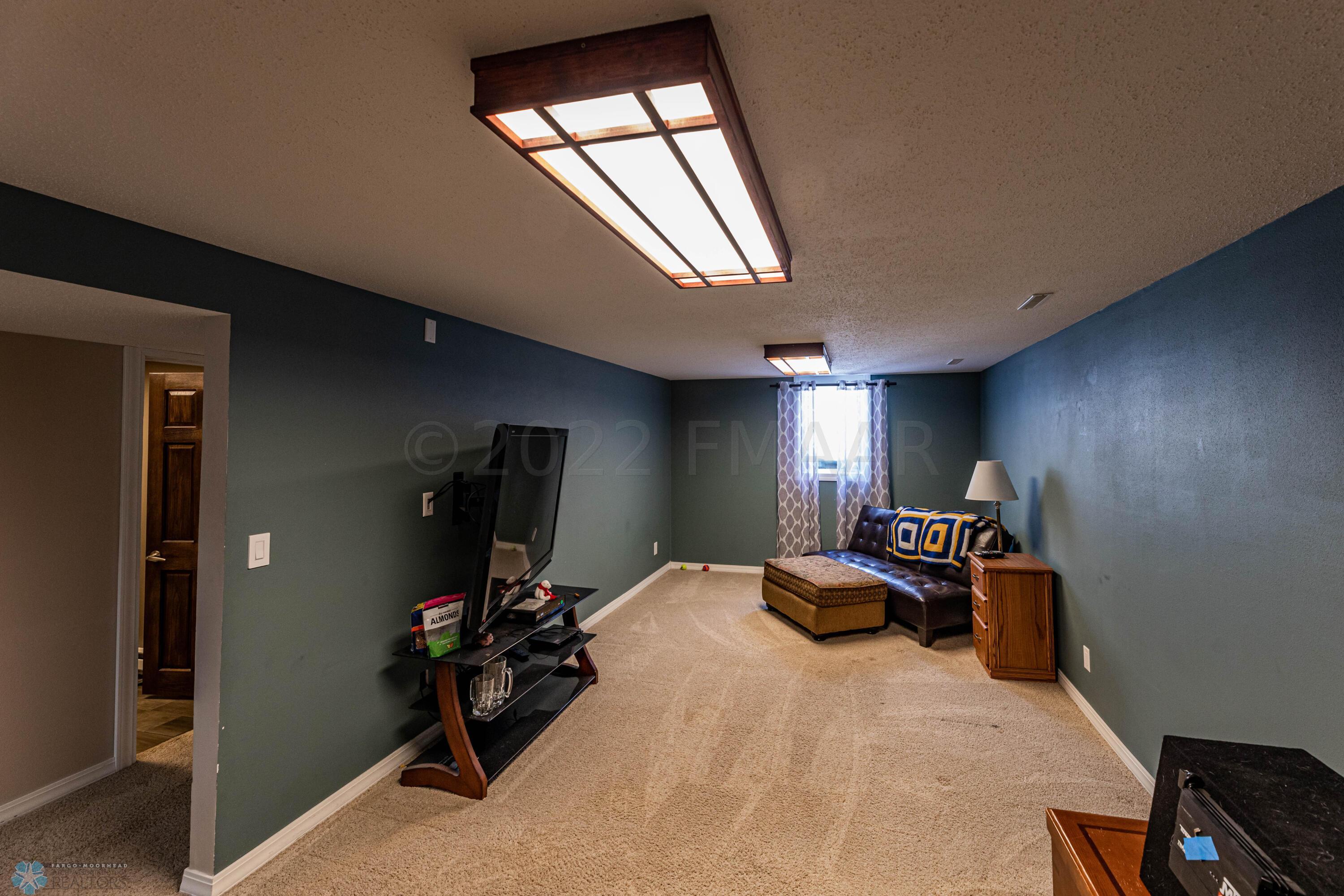 2427 27 (19 of 55)