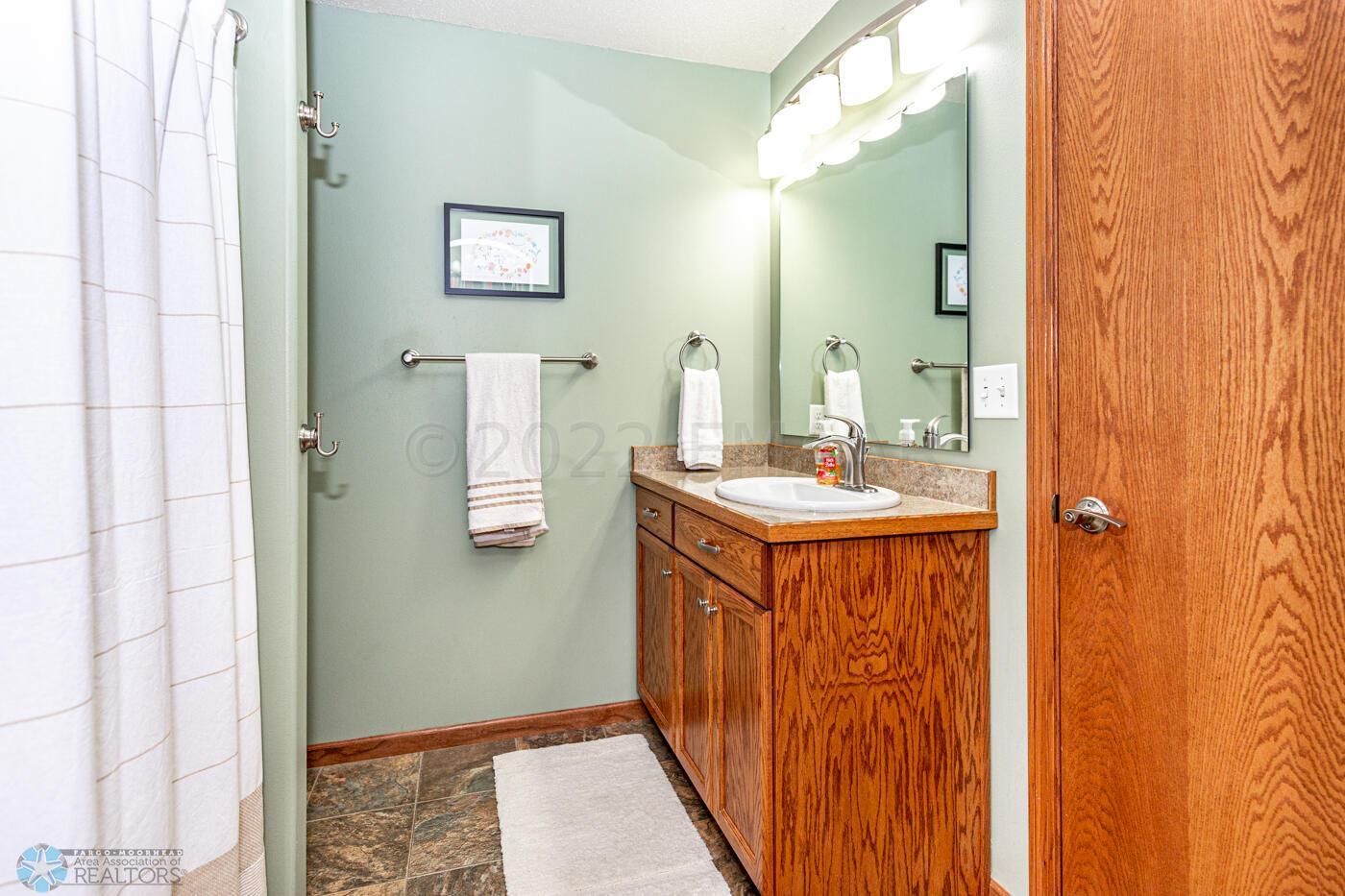 Master Bath - Upper