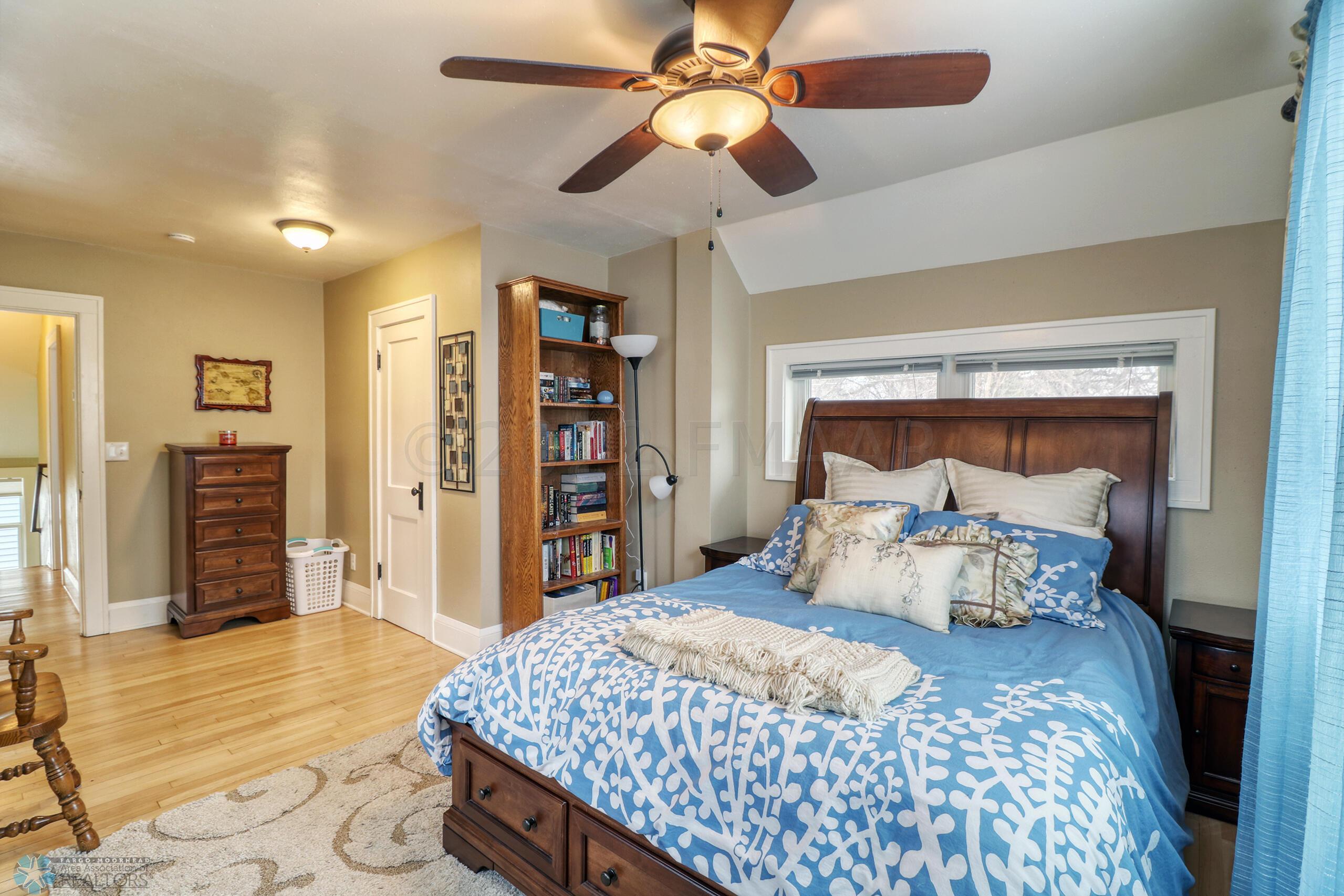 Master Bedroom1_2