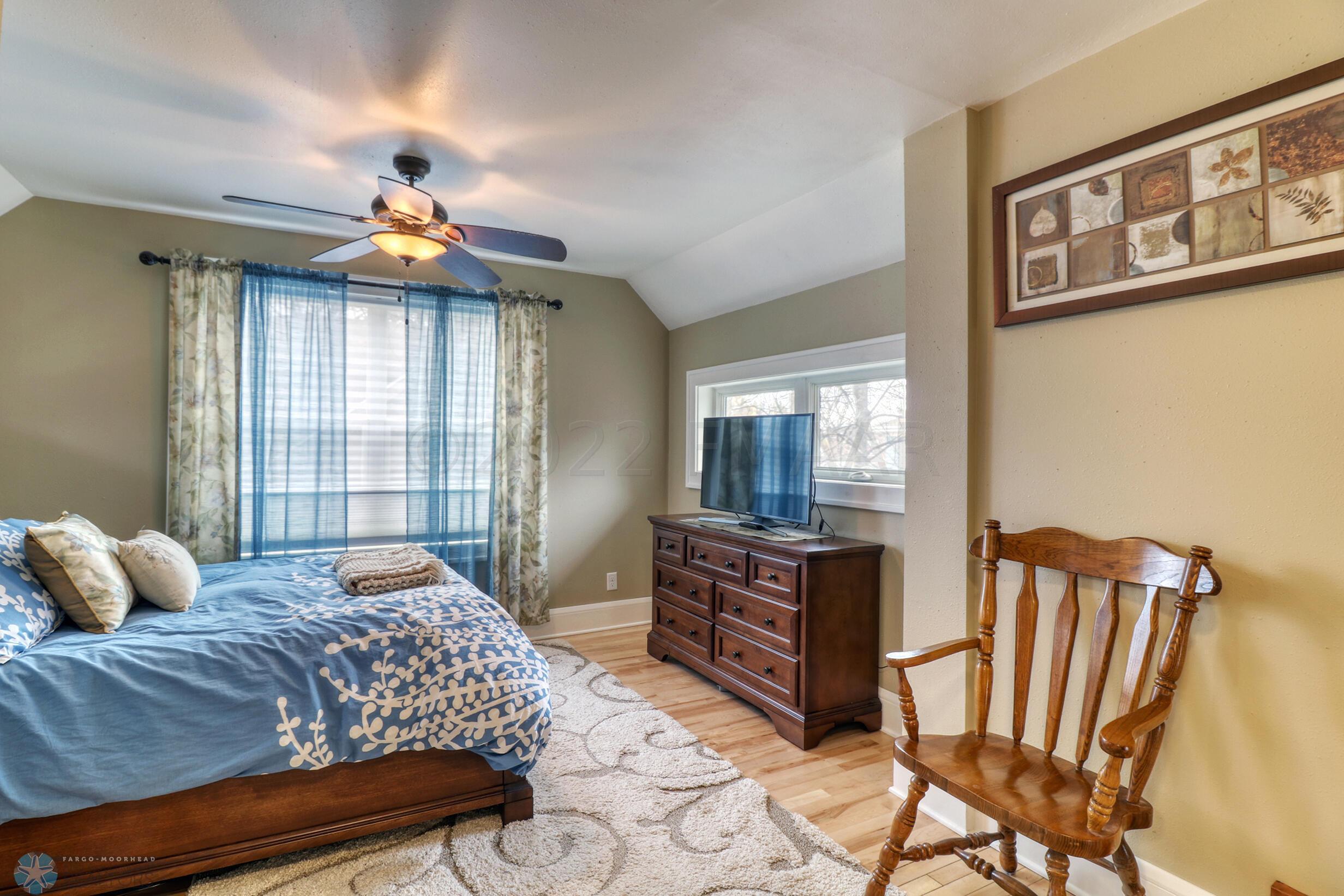 Master Bedroom1_3