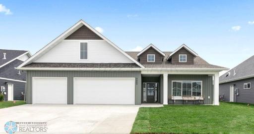4889 BLUEBELL Loop S, Fargo, ND 58104