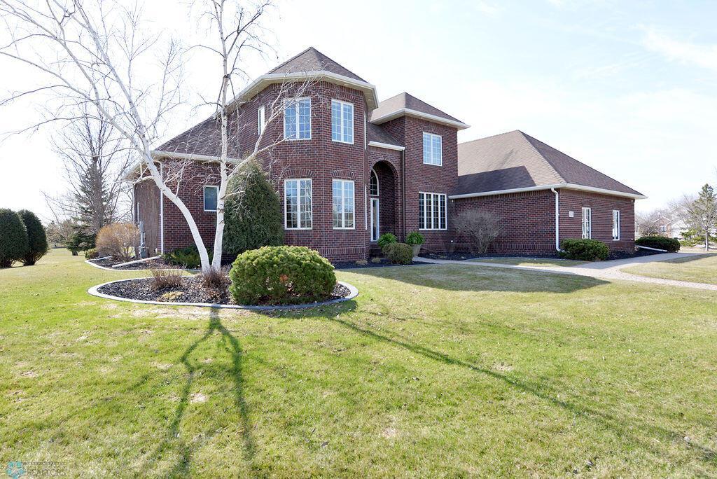 4226 Timberline Dr Fargo