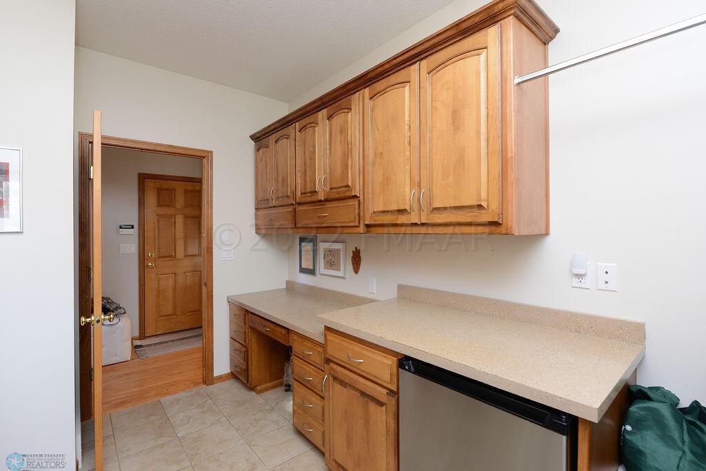 4226 Timberline Dr Fargo