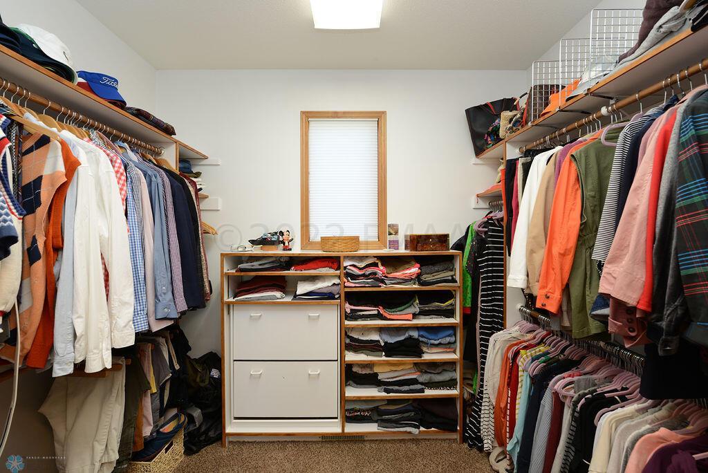 4226 Timberline Dr Fargo
