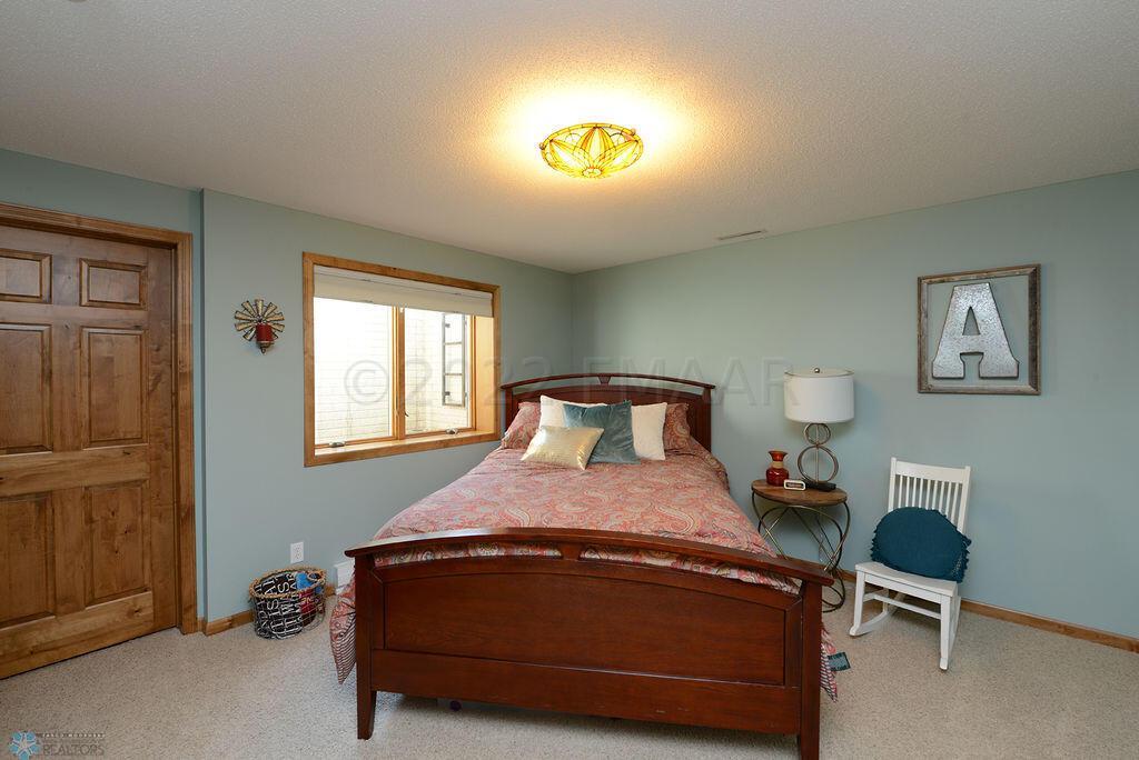 4226 Timberline Dr Fargo