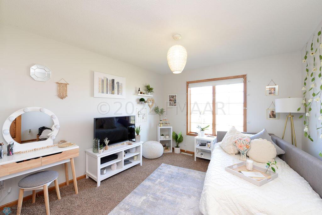4226 Timberline Dr Fargo