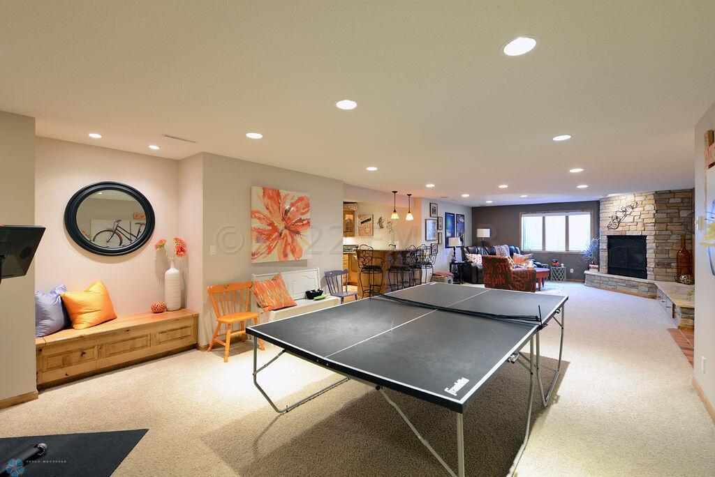 4226 Timberline Dr Fargo