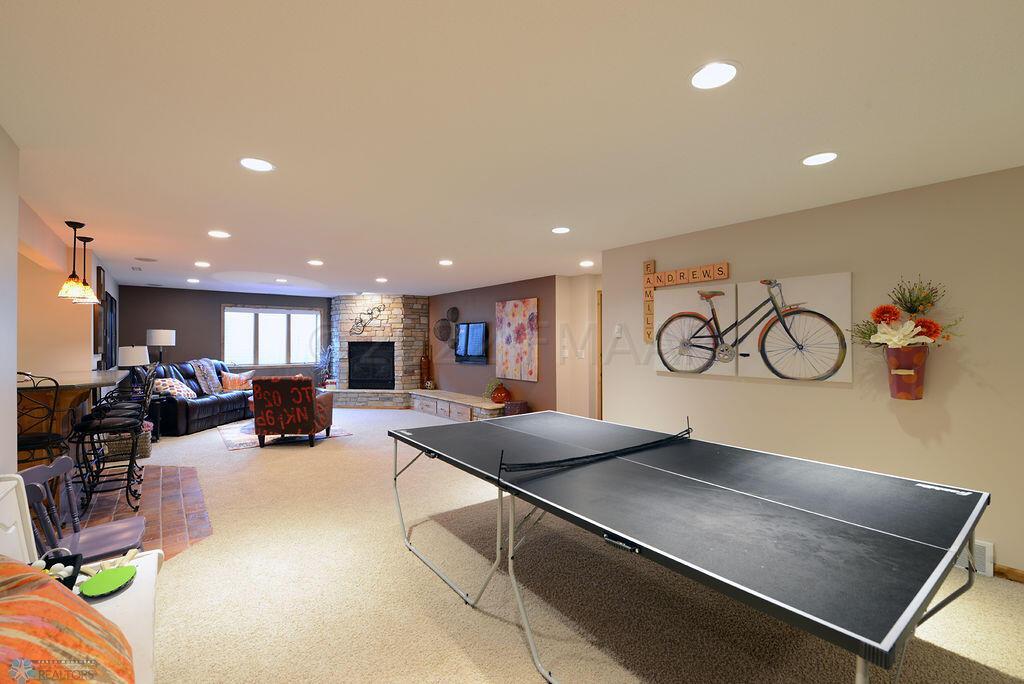 4226 Timberline Dr Fargo