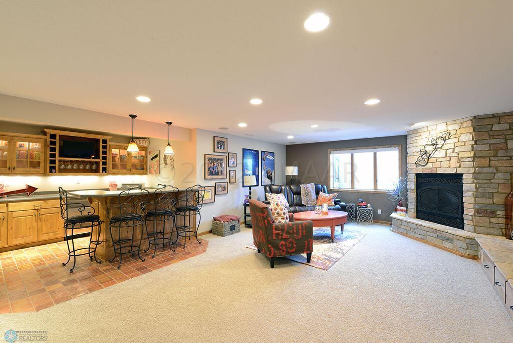 4226 Timberline Dr Fargo