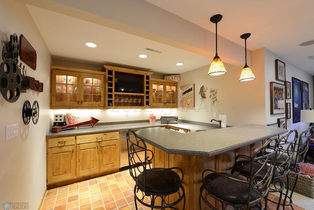 4226 Timberline Dr Fargo