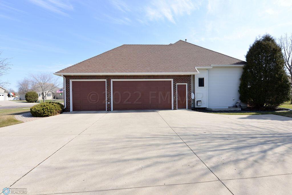 4226 Timberline Dr Fargo