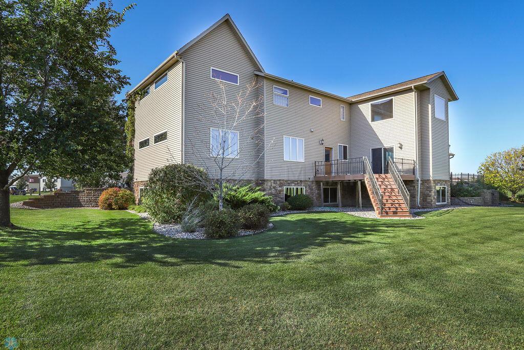6132 18th St S, Fargo