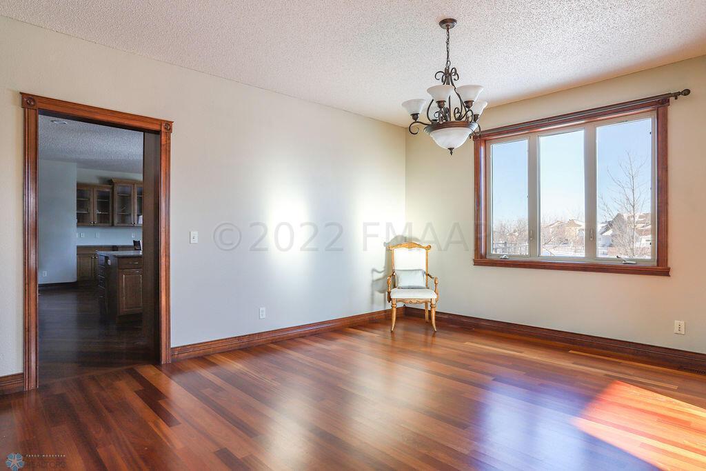 6132 18th St S, Fargo