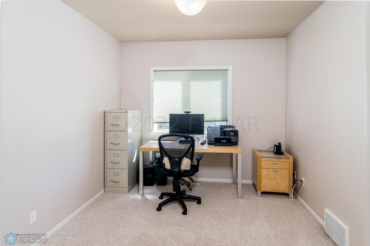 Main Floor Bedroom/Office