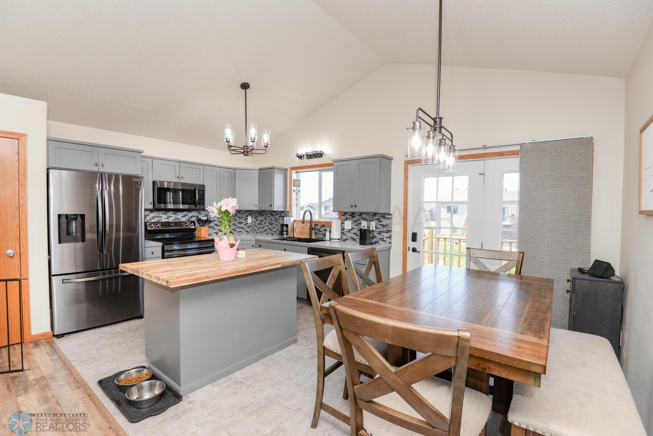 Kitchen/Dining