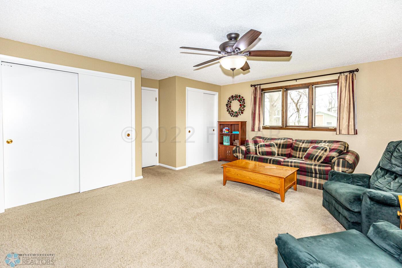 Family or 4th bedroom