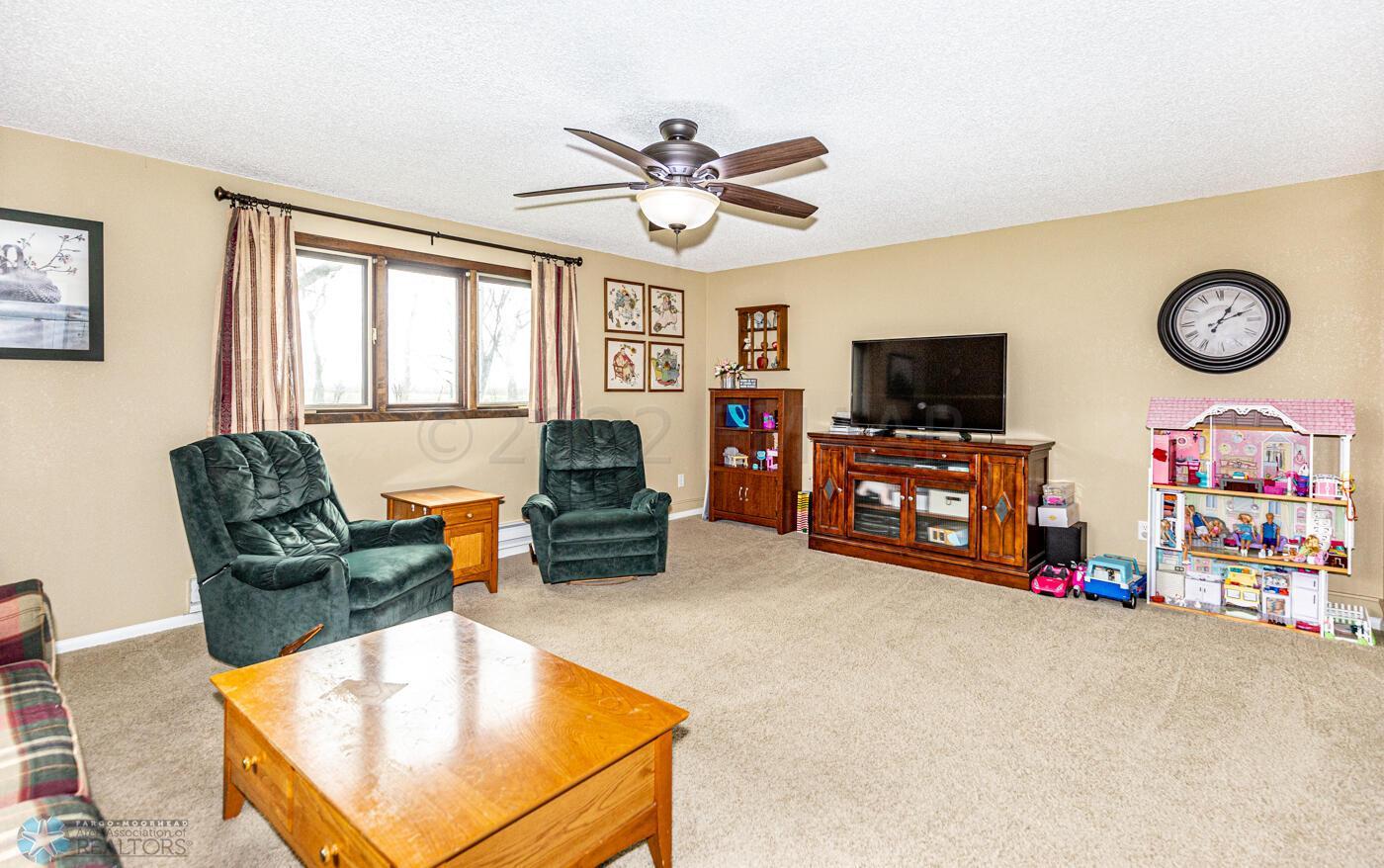 Family or 4th bedroom