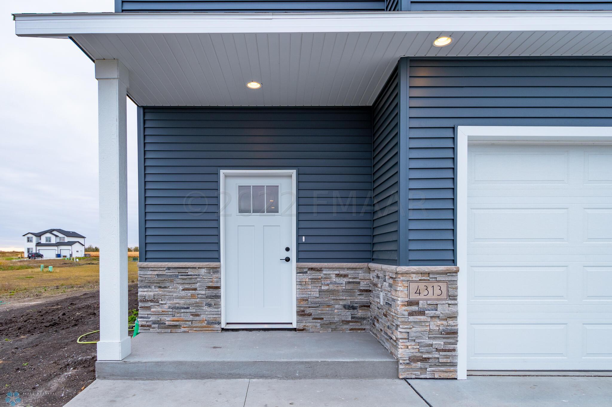 4313 21ST Avenue S, Moorhead, MN 56560-2