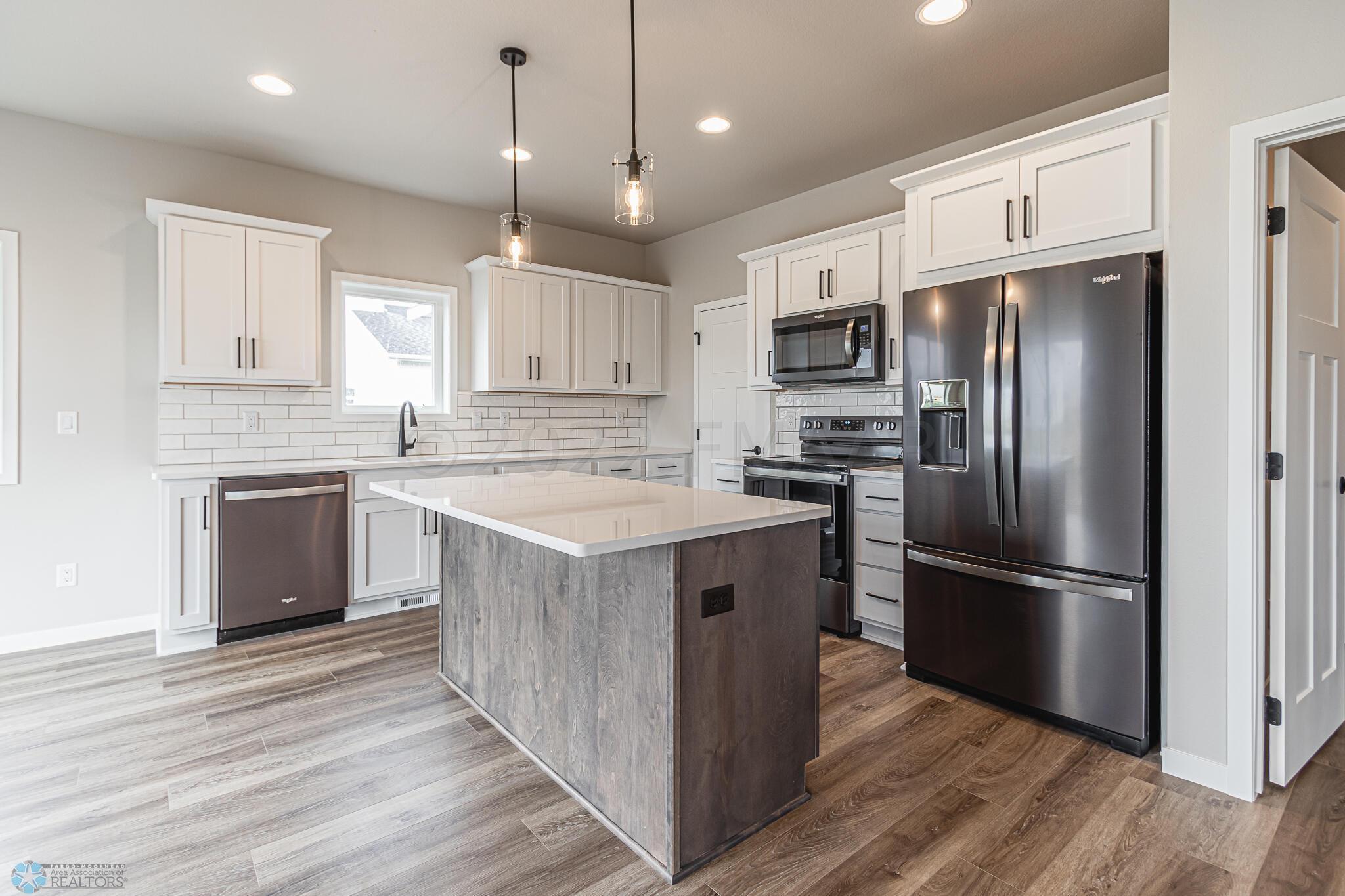 4313 21ST Avenue S, Moorhead, MN 56560-1