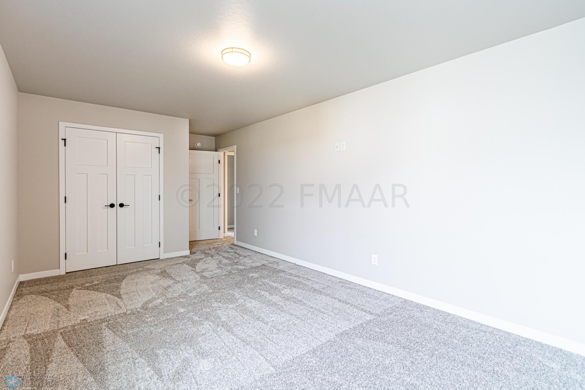 4313 21ST Avenue S, Moorhead, MN 56560-3