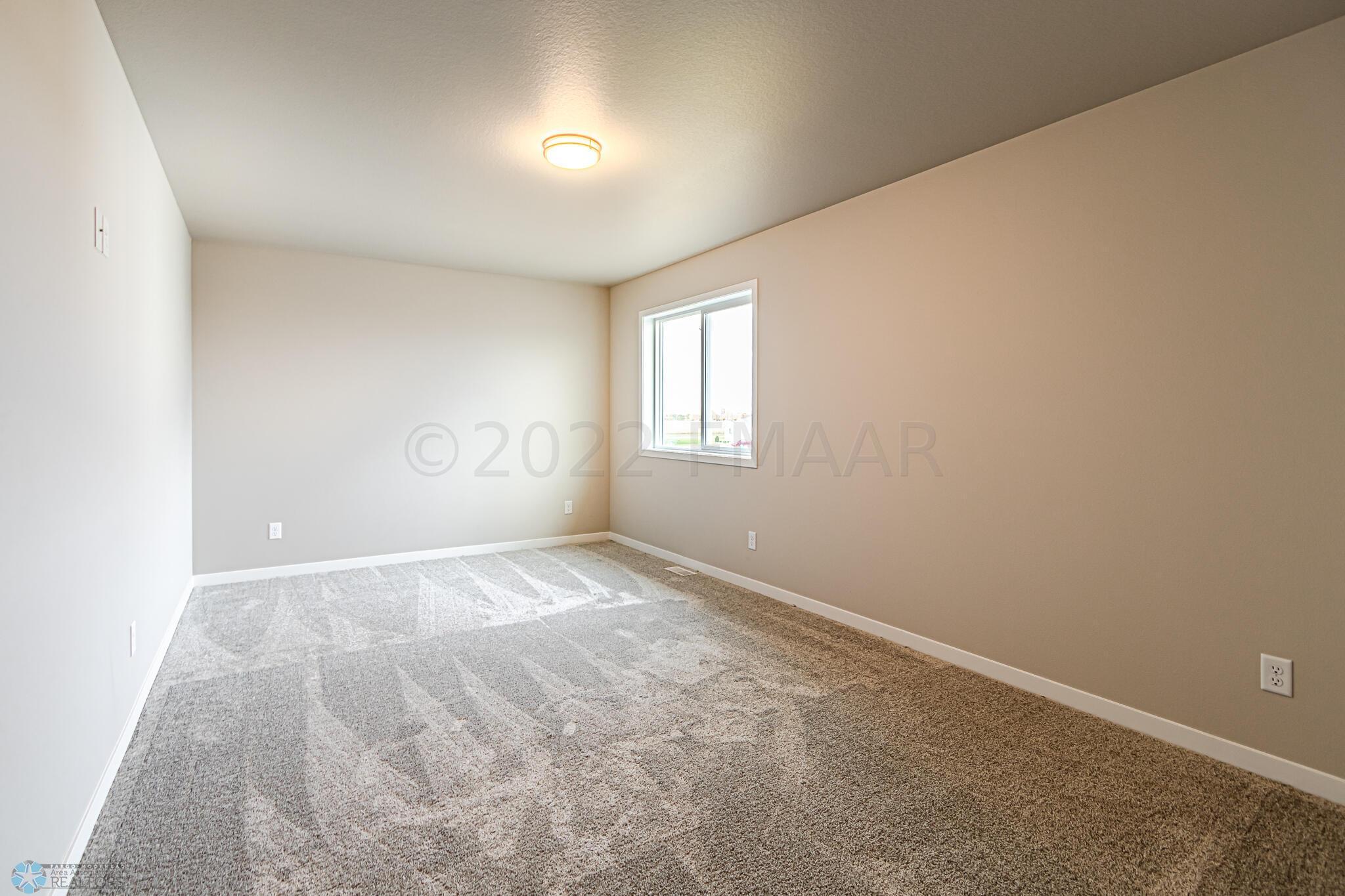 4313 21ST Avenue S, Moorhead, MN 56560-3