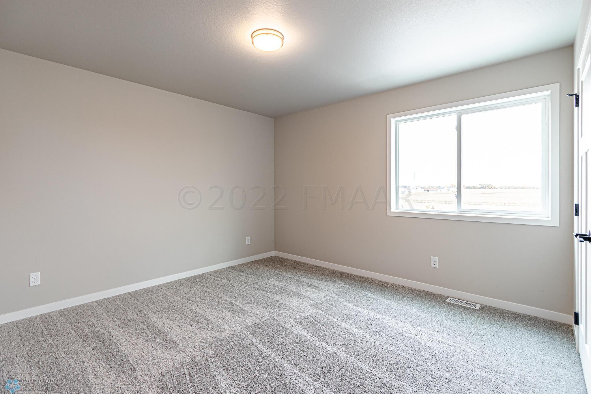 4313 21ST Avenue S, Moorhead, MN 56560-4