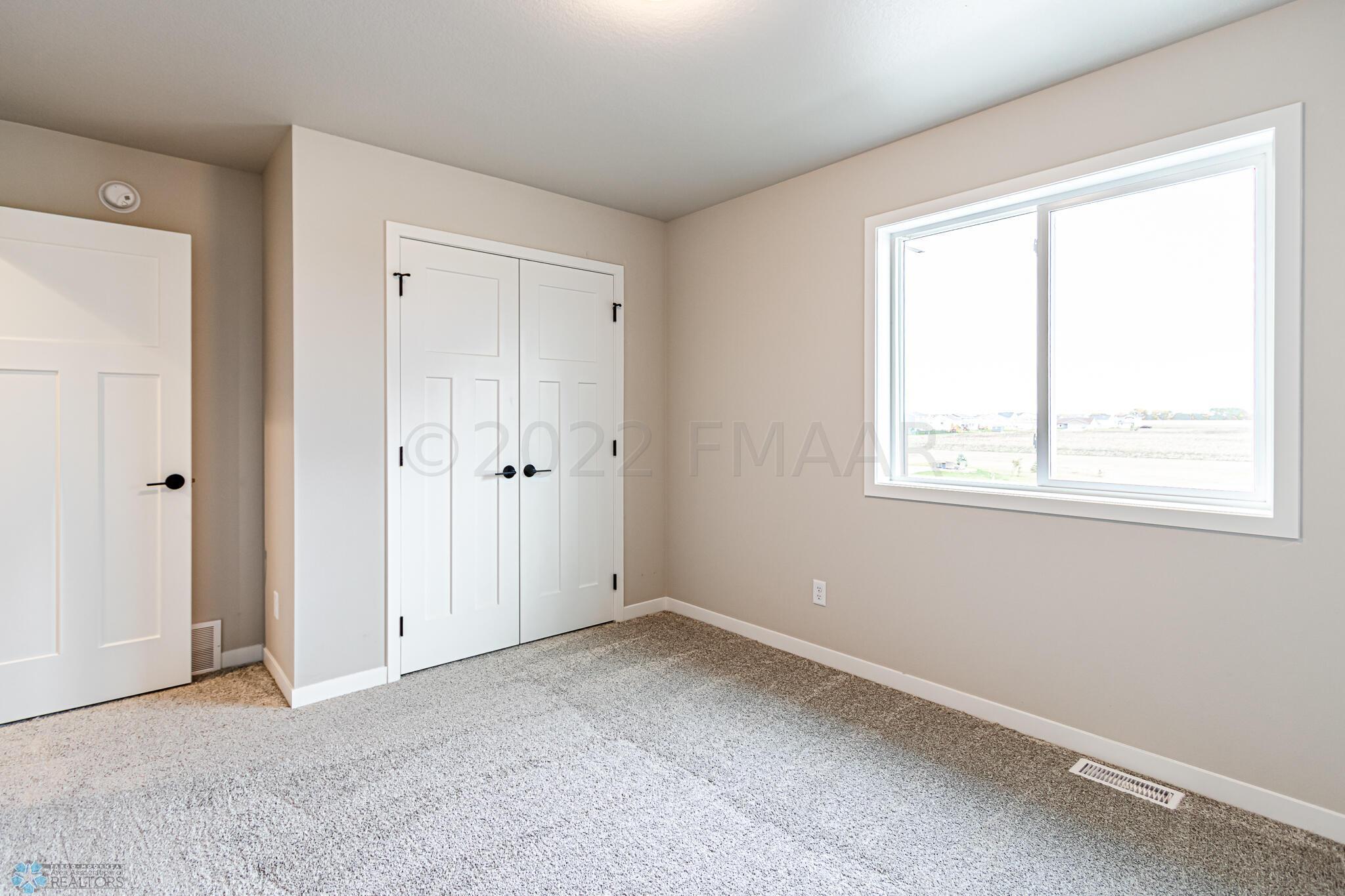4313 21ST Avenue S, Moorhead, MN 56560-4