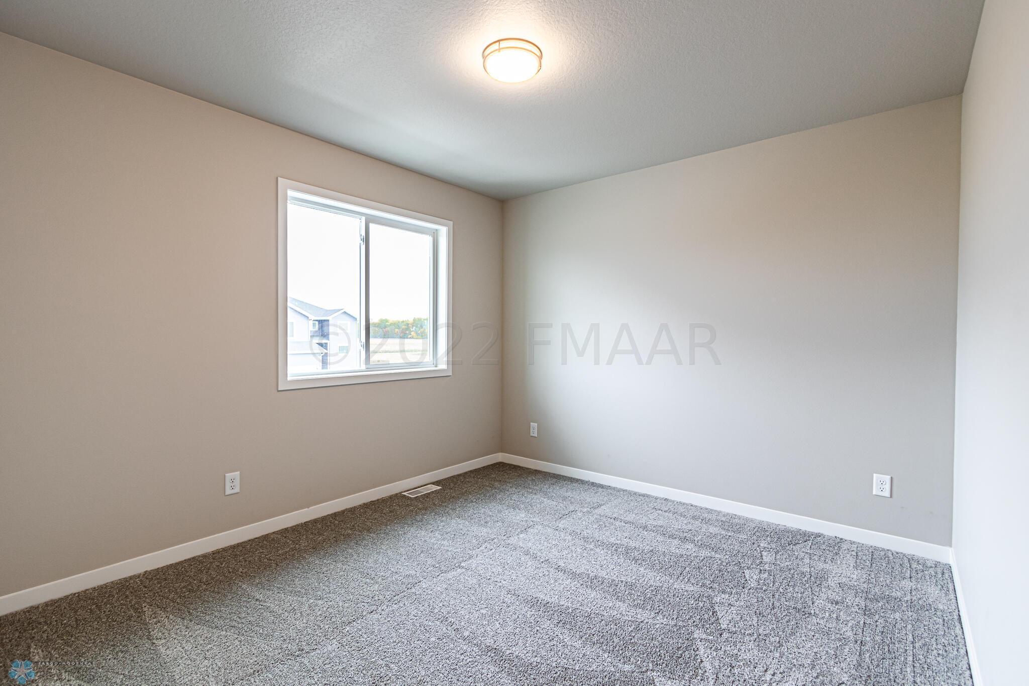 4313 21ST Avenue S, Moorhead, MN 56560-4