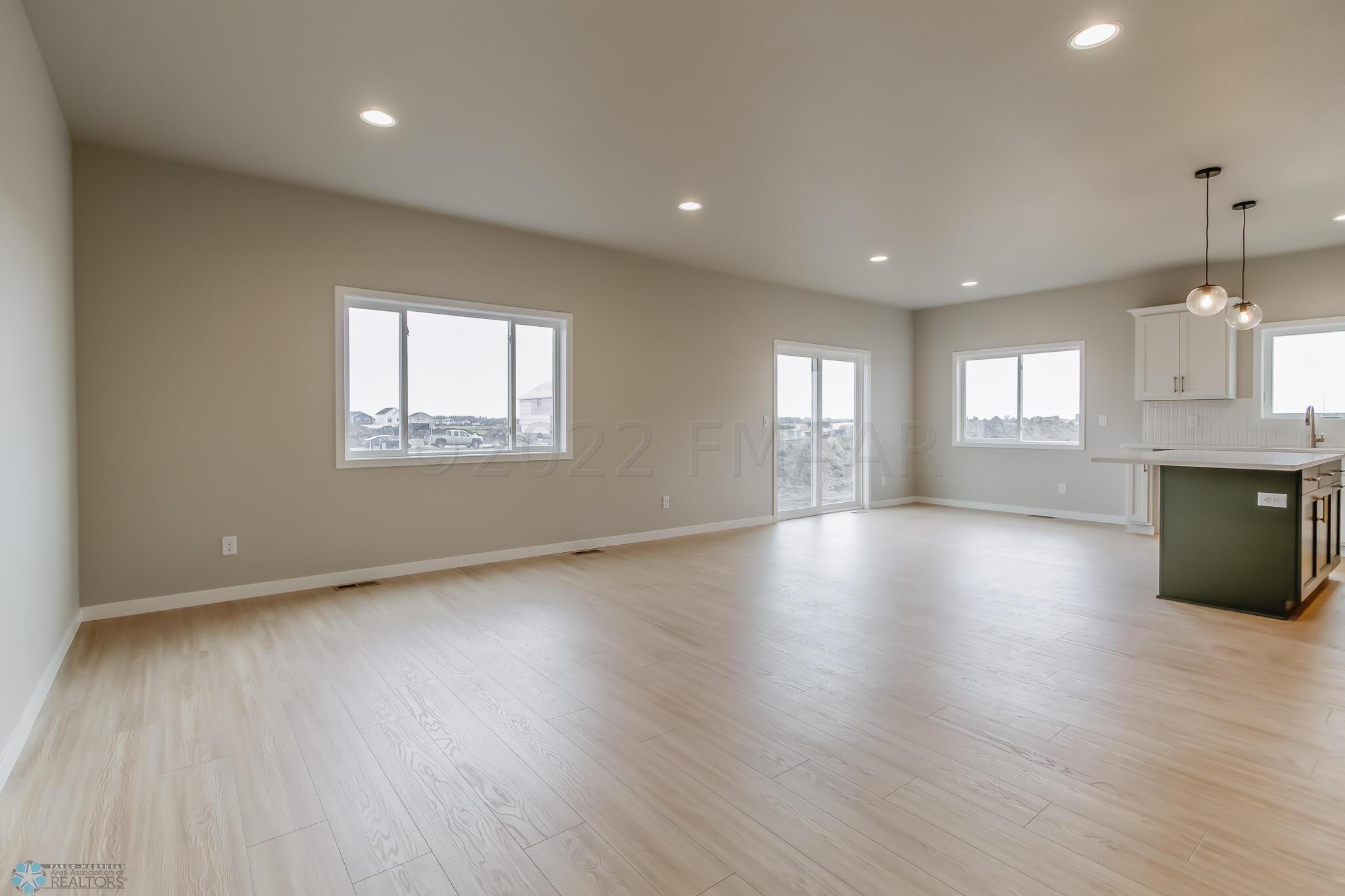 7344 27th St S, Fargo, ND 58104-61