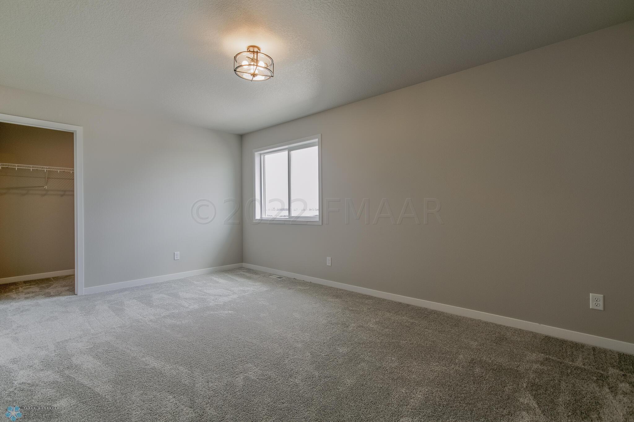 7344 27th St S, Fargo, ND 58104-71
