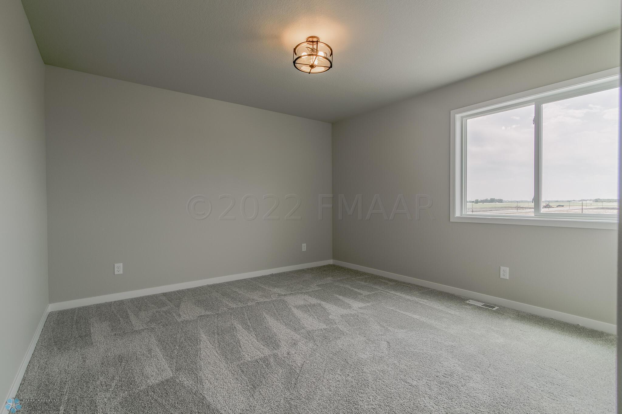 7344 27th St S, Fargo, ND 58104-73