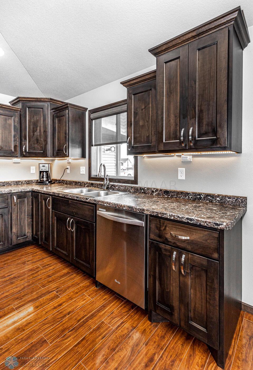 Detail Kitchen