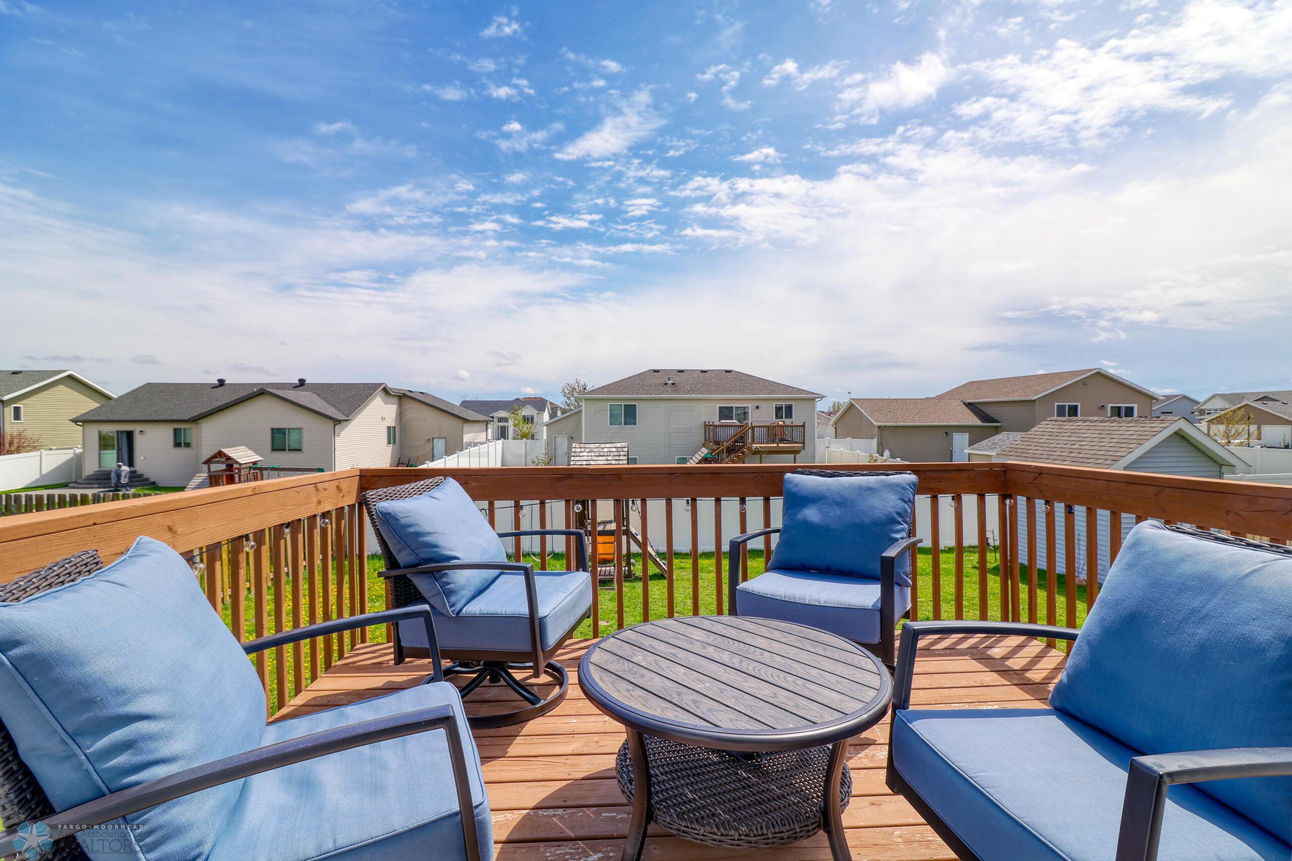 BackyardDeck1_1