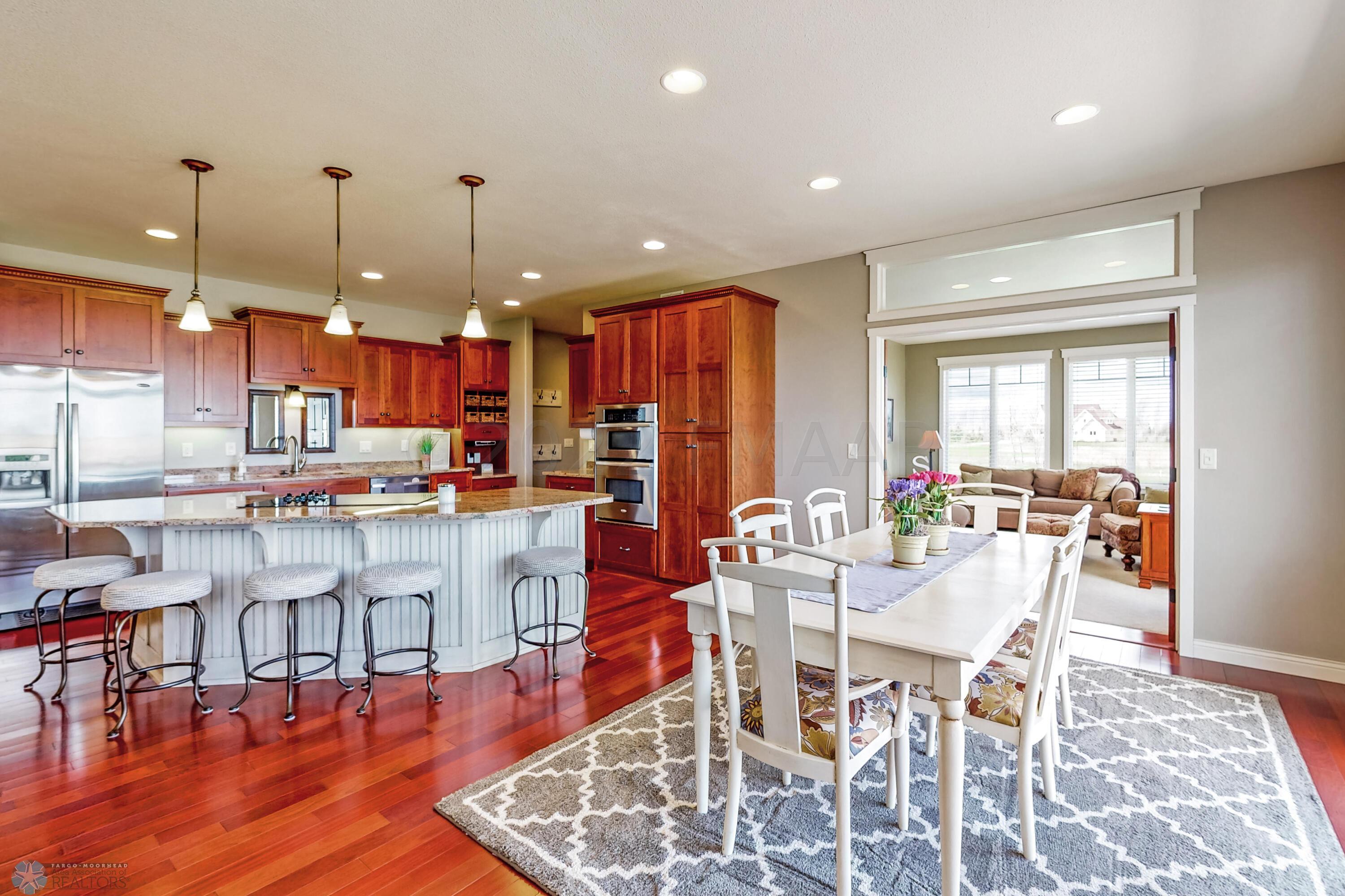 Kitchen/dining