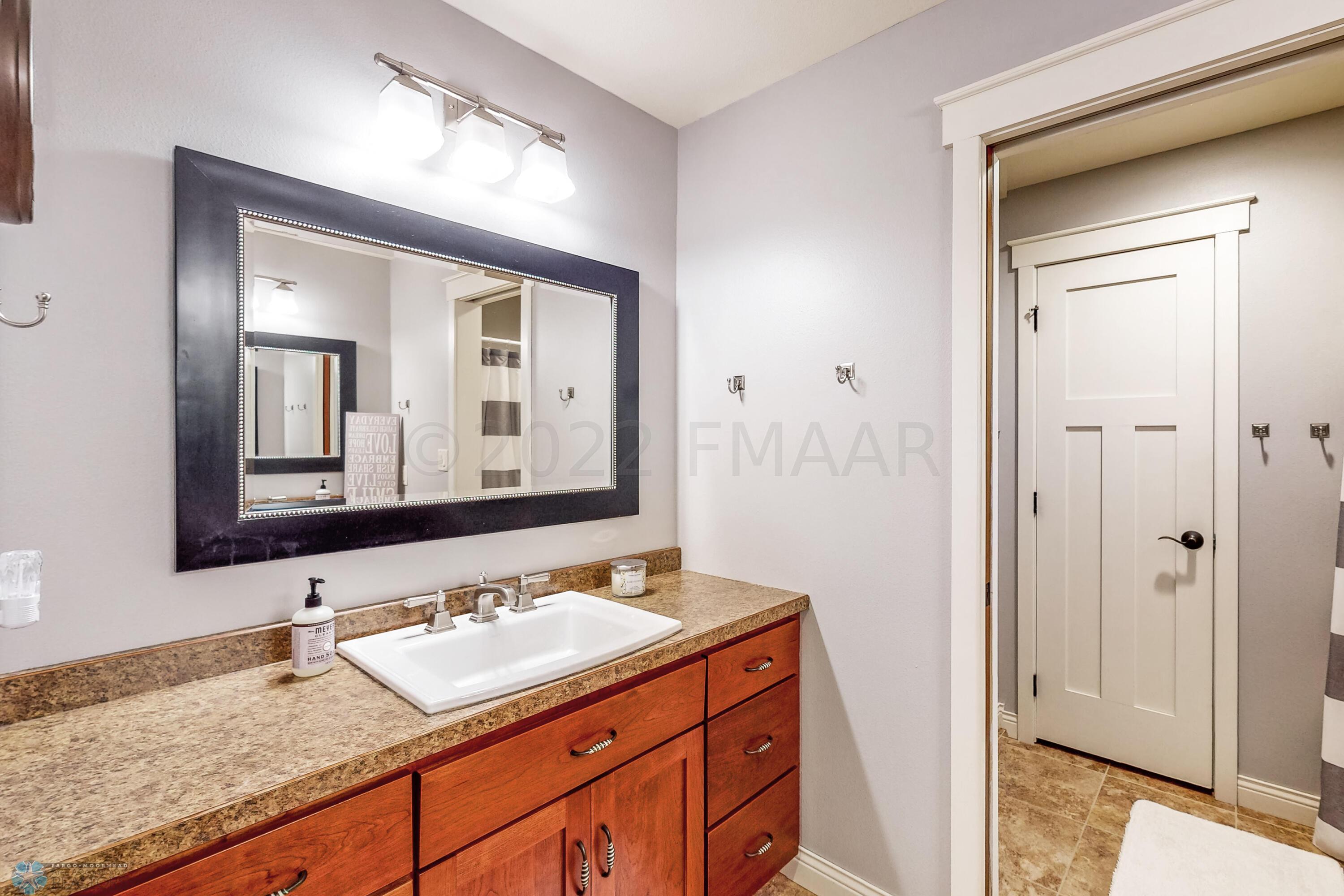 Basement full bathroom