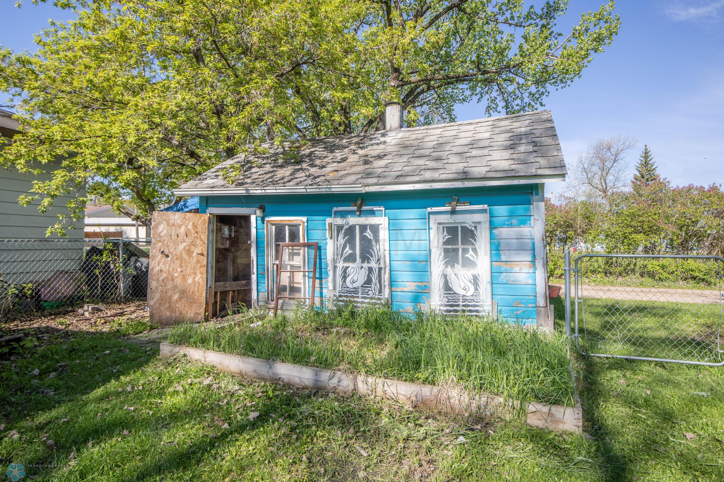 Shed
