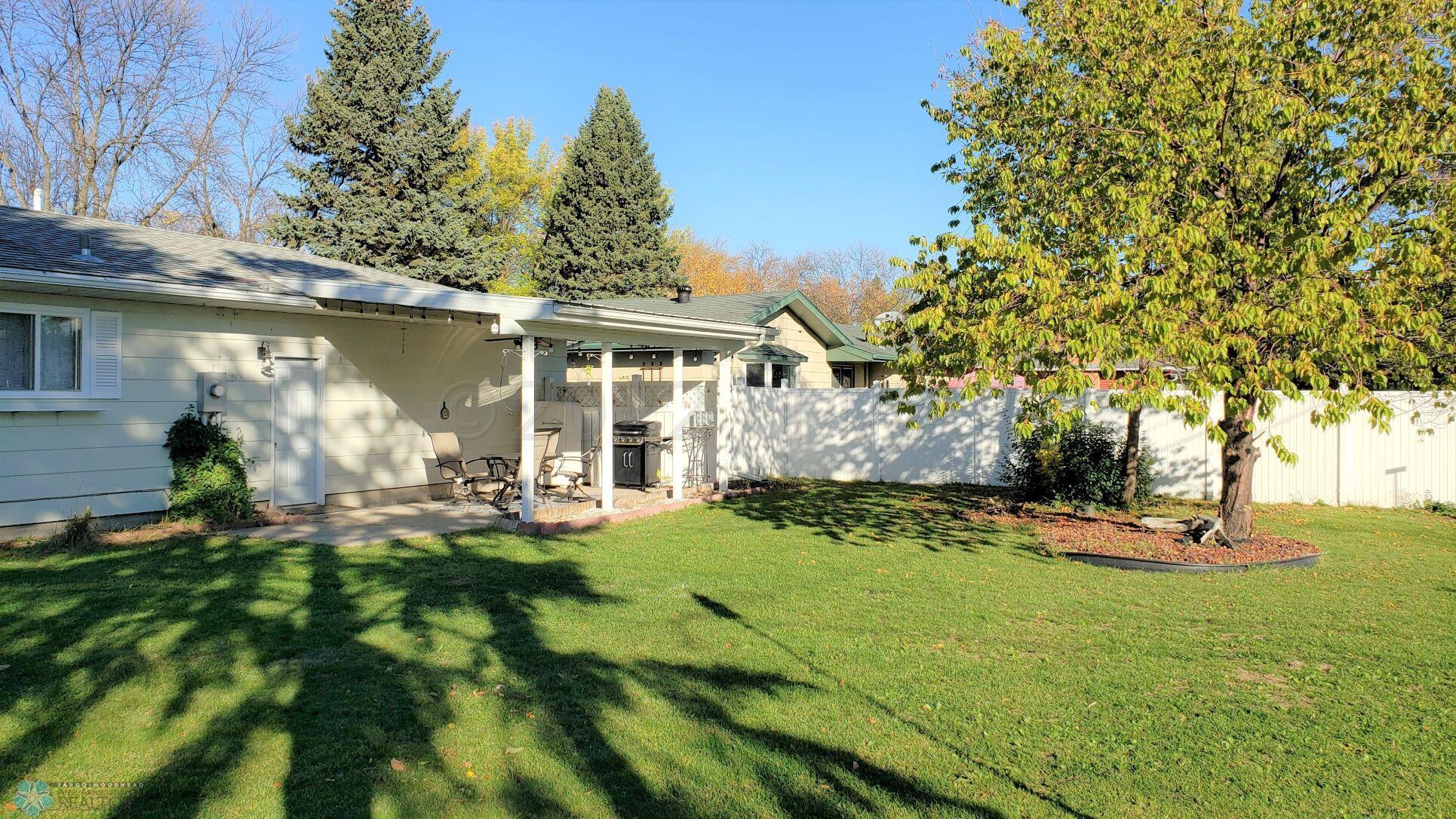 Patio & Yard