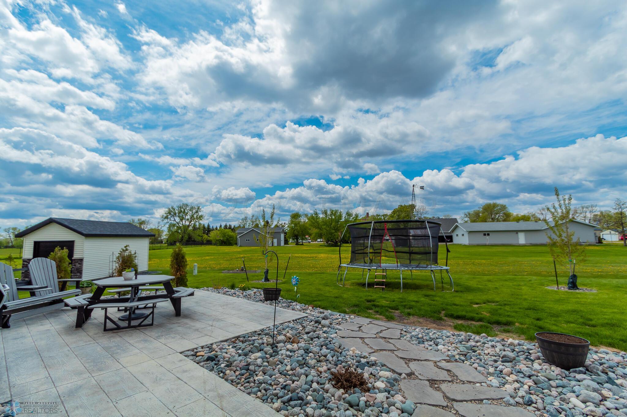 410 Sequoia Drive, Mapleton, ND 58059-01