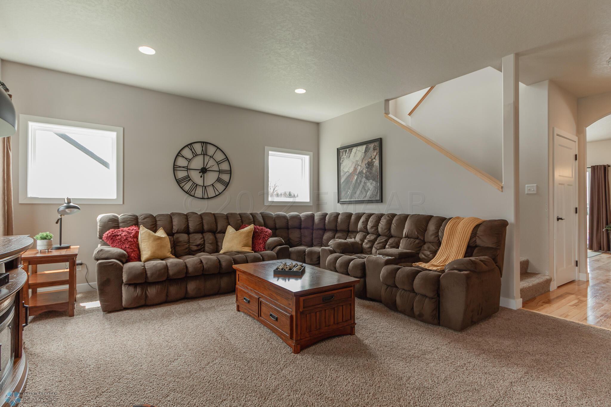 410 Sequoia Drive, Mapleton, ND 58059-21