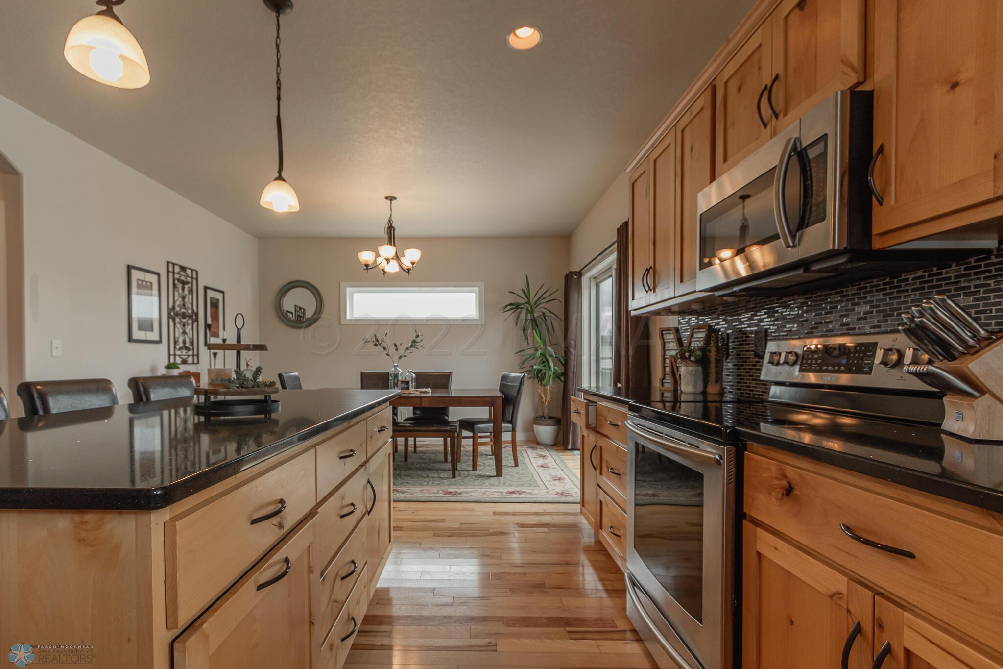 410 Sequoia Drive, Mapleton, ND 58059-30