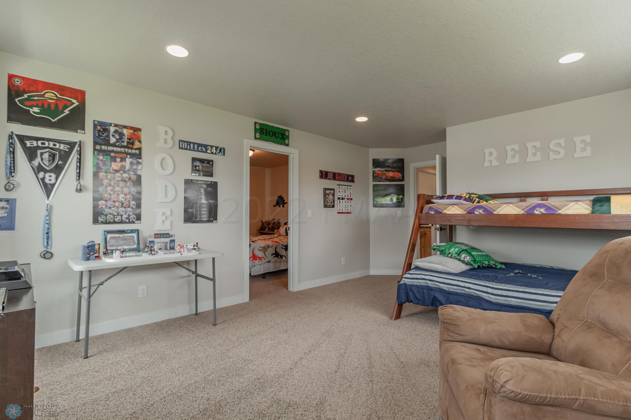 410 Sequoia Drive, Mapleton, ND 58059-33